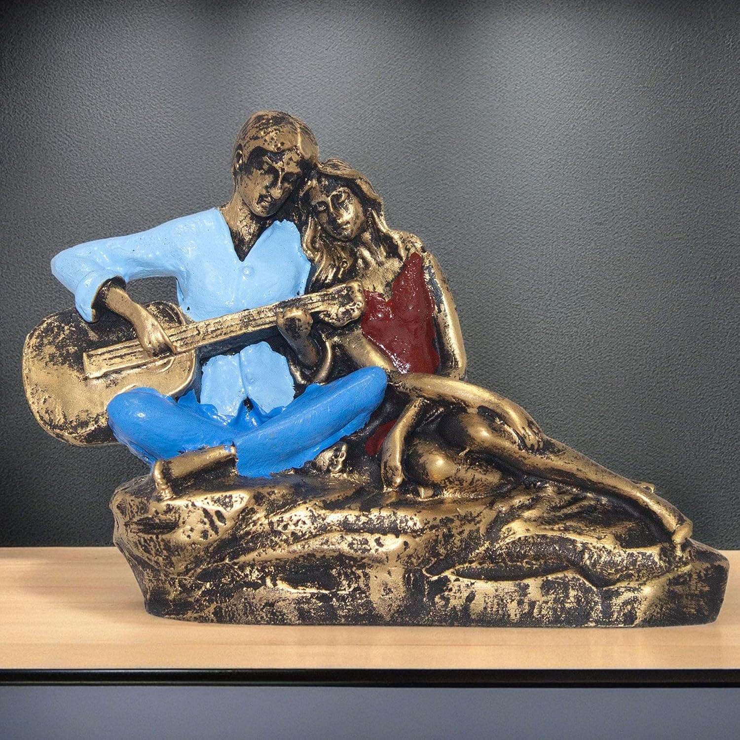 Romantic Polyresin Couple Figurine with Guitar - Hand-Painted Love Statue Showpiece for Home Decor & Gifts (Guitar Couple)